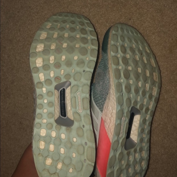 adidas ultra boost (w) - Picture 3 of 4